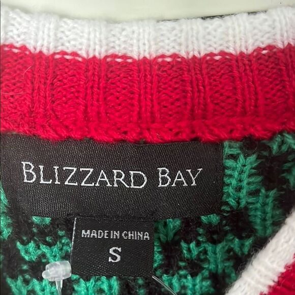 Festive Dog Christmas Sweater - Black, Red, Green Size S NWT long sleeve - Picture 2 of 7